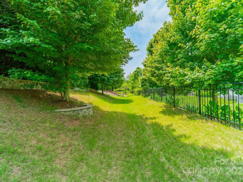 12107 Grey Partridge Drive, Charlotte, NC 28278.  MLS# CAR4258400, YatesRealty ID 18404. 