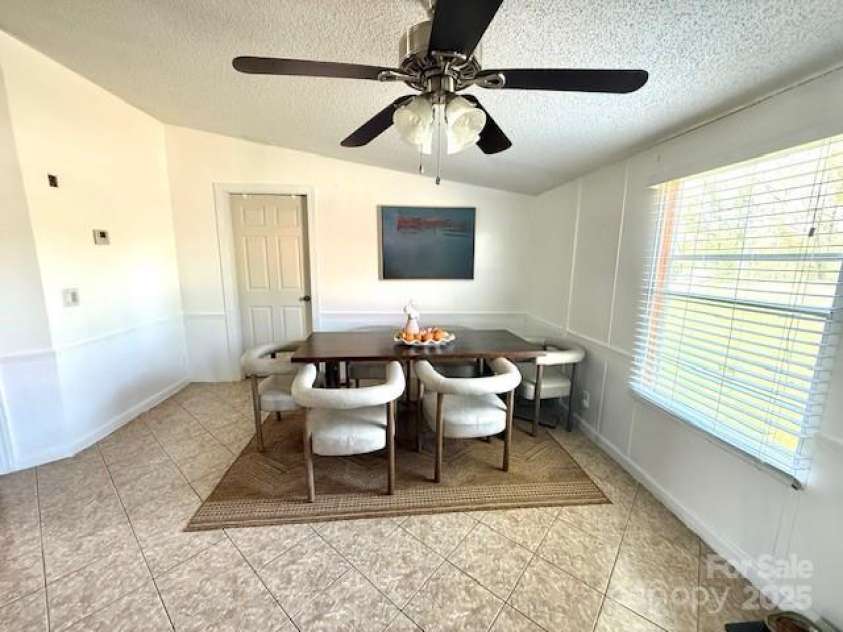 161 Hickory Nut Drive, Statesville, NC 28677.  MLS# CAR4245428, YatesRealty ID 18405. 