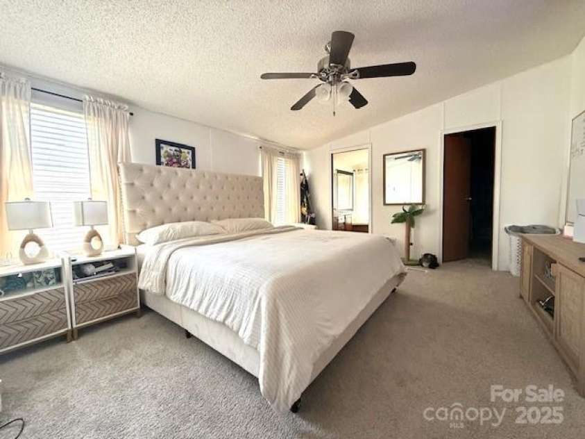 161 Hickory Nut Drive, Statesville, NC 28677.  MLS# CAR4245428, YatesRealty ID 18405. 