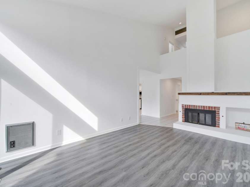 58 Ridgeport Road, Clover, SC 29710.  MLS# CAR4376847, YatesRealty ID 18405. Living room with vaulted ceiling