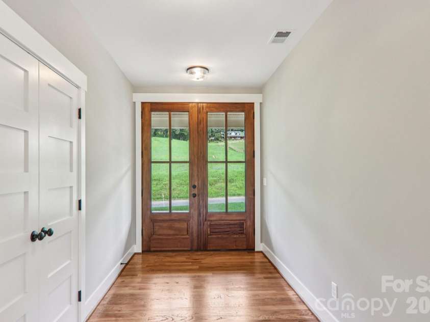 1060 California Creek Road, Mars Hill, NC 28754.  MLS# CAR4377594, YatesRealty ID 18407. 