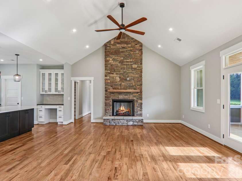 1060 California Creek Road, Mars Hill, NC 28754.  MLS# CAR4377594, YatesRealty ID 18407. 