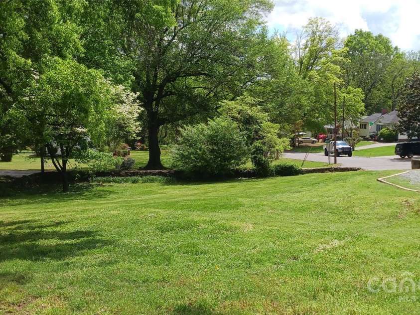 105 Inman Avenue, Bessemer City, NC 28016.  MLS# CAR4219453, YatesRealty ID 18408. 