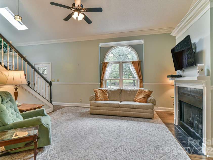145 Fox Glen Drive, Arden, NC 28704.  MLS# CAR4134713, YatesRealty ID 18409. 