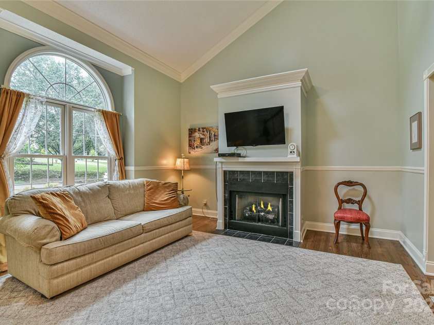 145 Fox Glen Drive, Arden, NC 28704.  MLS# CAR4134713, YatesRealty ID 18409. 