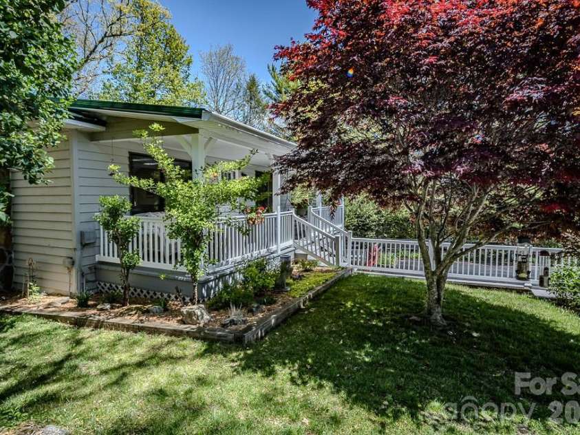 38 Rocky Meadows Road, Newland, NC 28657.  MLS# CAR4377593, YatesRealty ID 18409. 