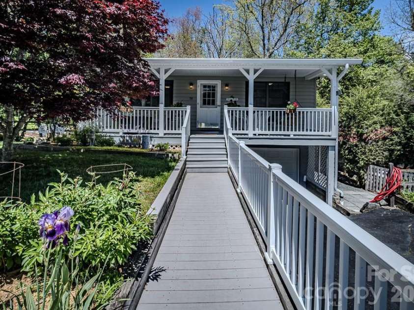 38 Rocky Meadows Road, Newland, NC 28657.  MLS# CAR4377593, YatesRealty ID 18409. 
