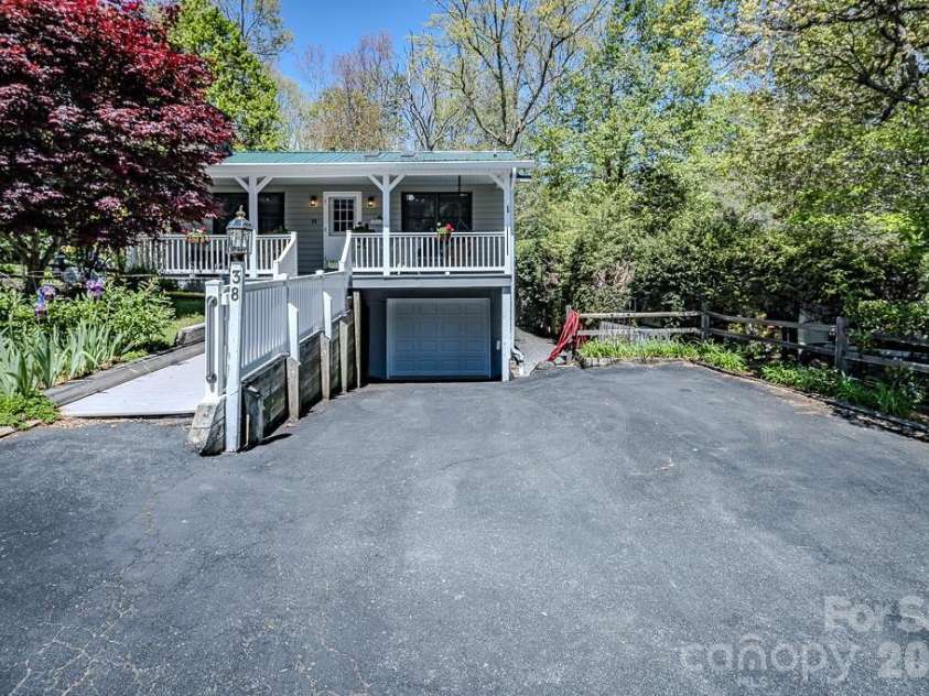 38 Rocky Meadows Road, Newland, NC 28657.  MLS# CAR4377593, YatesRealty ID 18409. Ample parking