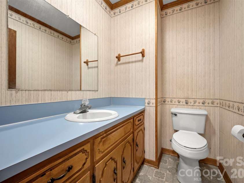 184 Clelo Drive, Casar, NC 28020.  MLS# CAR4375194, YatesRealty ID 18410. Bathroom