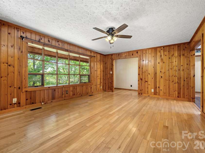 184 Clelo Drive, Casar, NC 28020.  MLS# CAR4375194, YatesRealty ID 18410. Bedroom