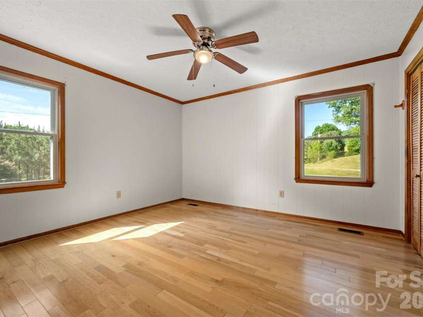 184 Clelo Drive, Casar, NC 28020.  MLS# CAR4375194, YatesRealty ID 18410. Bedroom