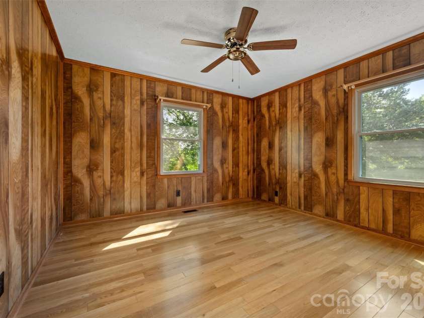 184 Clelo Drive, Casar, NC 28020.  MLS# CAR4375194, YatesRealty ID 18410. Bedroom