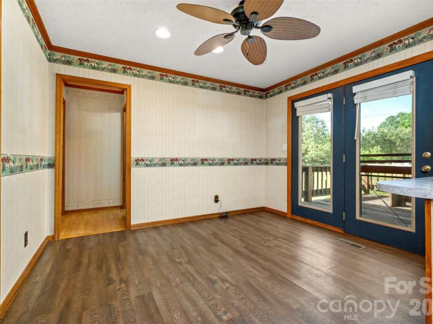 184 Clelo Drive, Casar, NC 28020.  MLS# CAR4375194, YatesRealty ID 18410. Dining Area