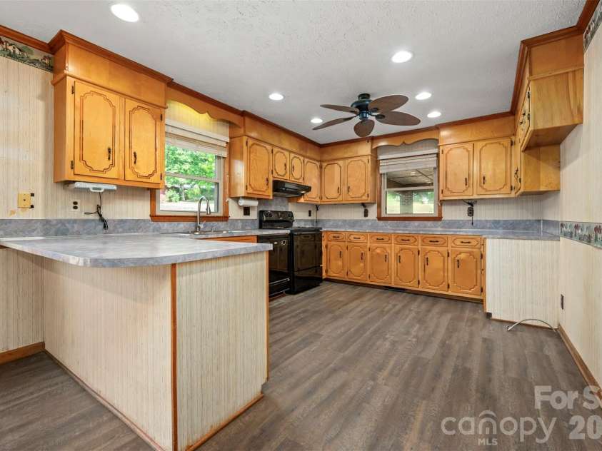 184 Clelo Drive, Casar, NC 28020.  MLS# CAR4375194, YatesRealty ID 18410. Kitchen