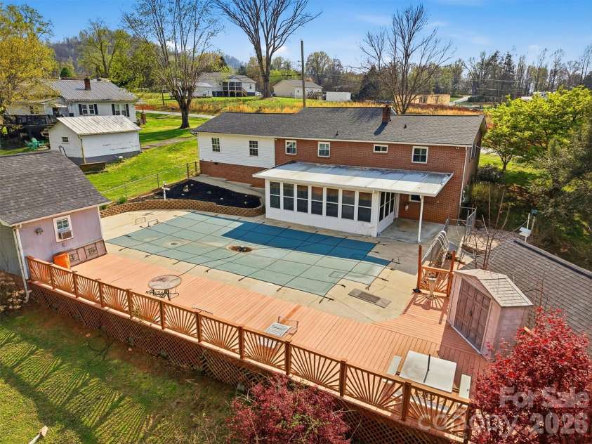 2174 Chester Avenue, Morganton, NC 28655.  MLS# CAR4377623, YatesRealty ID 18411. 