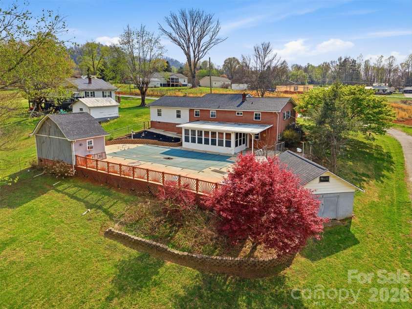 2174 Chester Avenue, Morganton, NC 28655.  MLS# CAR4377623, YatesRealty ID 18411. 