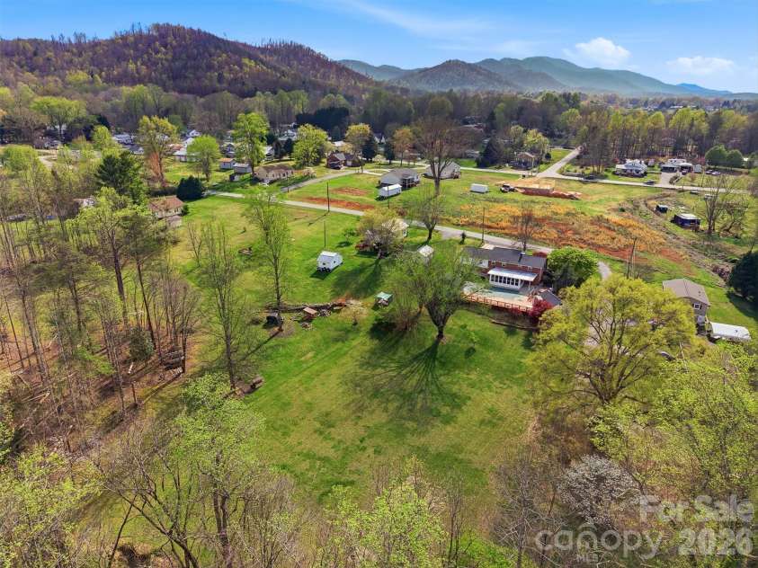 2174 Chester Avenue, Morganton, NC 28655.  MLS# CAR4377623, YatesRealty ID 18411. 