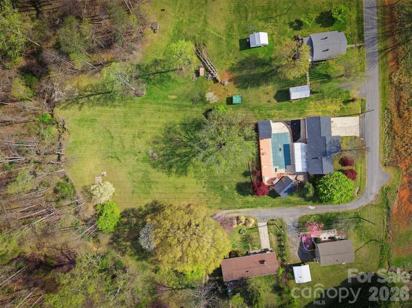 2174 Chester Avenue, Morganton, NC 28655.  MLS# CAR4377623, YatesRealty ID 18411. 