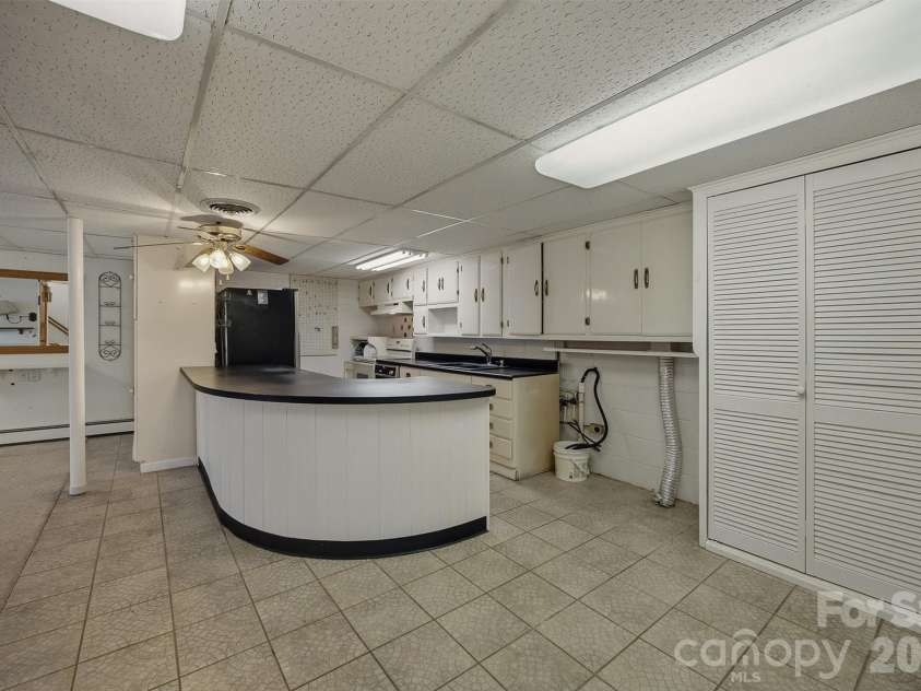 2174 Chester Avenue, Morganton, NC 28655.  MLS# CAR4377623, YatesRealty ID 18411. 