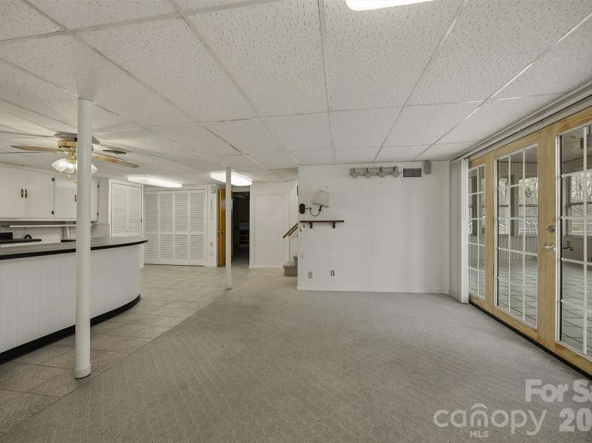 2174 Chester Avenue, Morganton, NC 28655.  MLS# CAR4377623, YatesRealty ID 18411. 