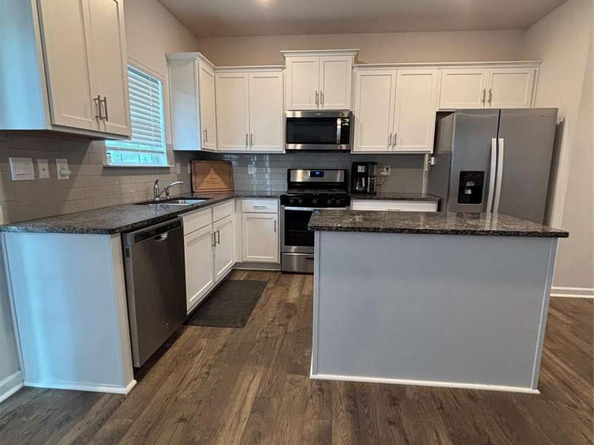 9639 Margrave Drive, Gastonia, NC 28056.  MLS# CAR4260593, YatesRealty ID 18411. Kitchen