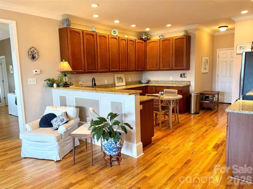25 Copper Court, Hendersonville, NC 28792.  MLS# CAR4377349, YatesRealty ID 18412. 