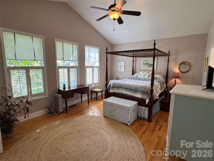 25 Copper Court, Hendersonville, NC 28792.  MLS# CAR4377349, YatesRealty ID 18412. 