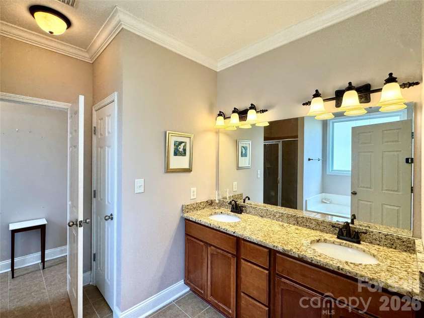 25 Copper Court, Hendersonville, NC 28792.  MLS# CAR4377349, YatesRealty ID 18412. 