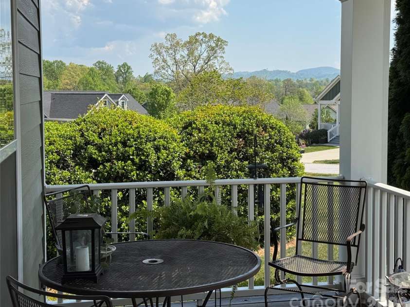 25 Copper Court, Hendersonville, NC 28792.  MLS# CAR4377349, YatesRealty ID 18412. 