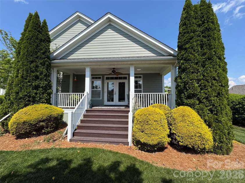 25 Copper Court, Hendersonville, NC 28792.  MLS# CAR4377349, YatesRealty ID 18412. 