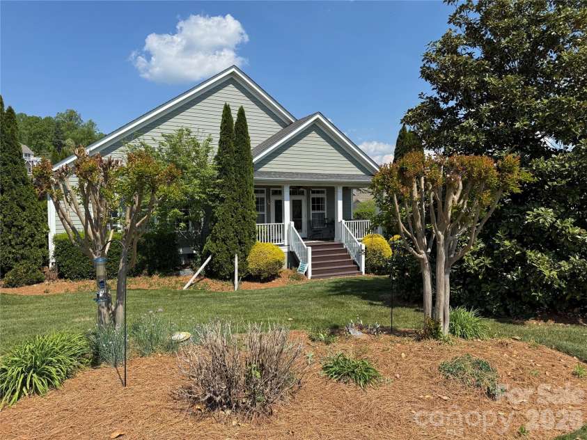 25 Copper Court, Hendersonville, NC 28792.  MLS# CAR4377349, YatesRealty ID 18412. 