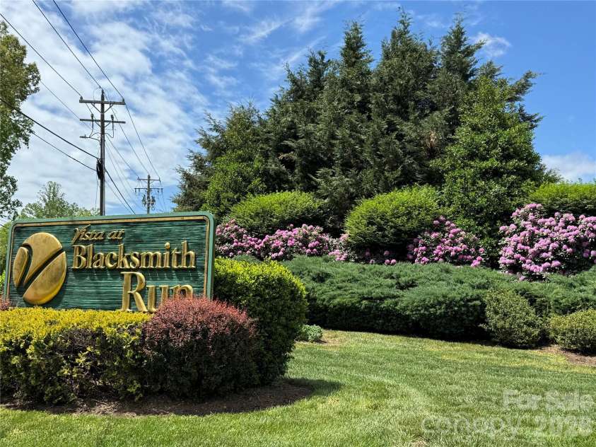25 Copper Court, Hendersonville, NC 28792.  MLS# CAR4377349, YatesRealty ID 18412. 