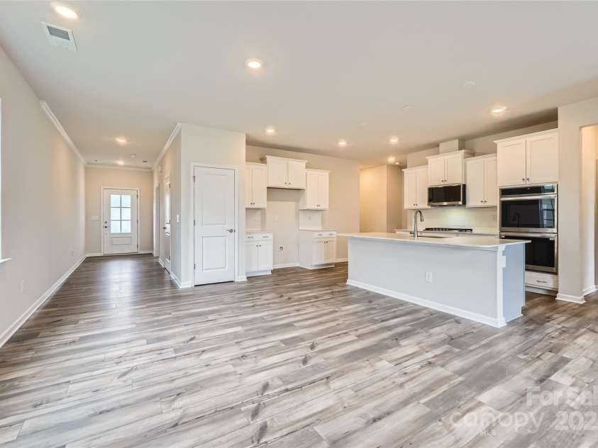 8432 Norman Forest Road, Lancaster, SC 29720.  MLS# CAR4244552, YatesRealty ID 18413. Breakfast Nook