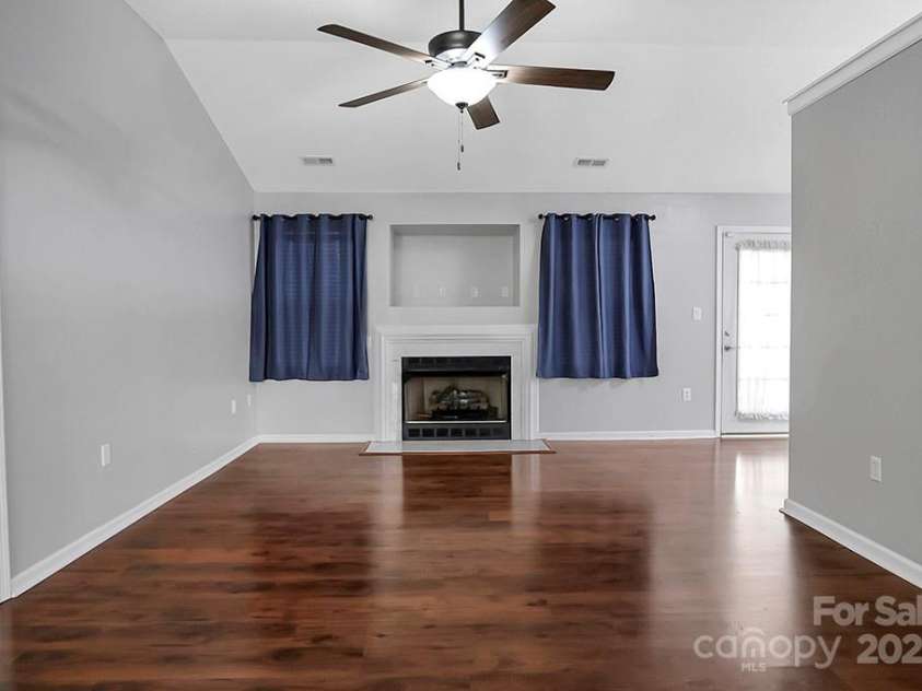 2467 Hawk Ridge Drive, Gastonia, NC 28056.  MLS# CAR4268435, YatesRealty ID 18414. 