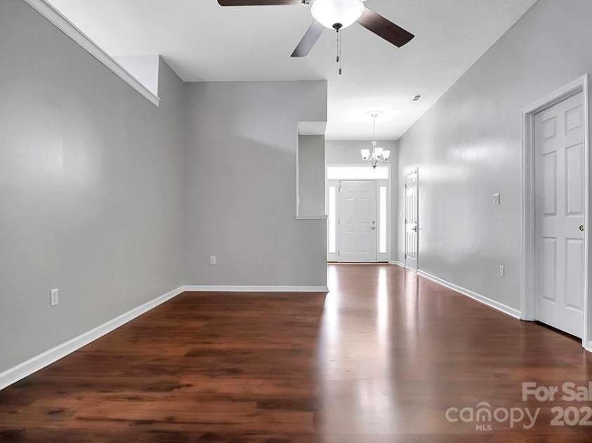 2467 Hawk Ridge Drive, Gastonia, NC 28056.  MLS# CAR4268435, YatesRealty ID 18414. 