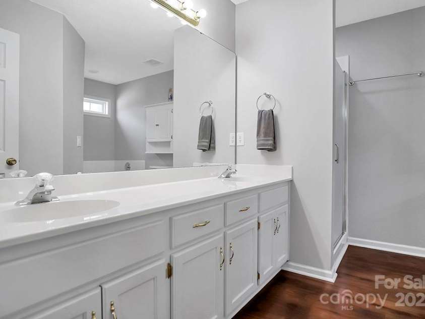 2467 Hawk Ridge Drive, Gastonia, NC 28056.  MLS# CAR4268435, YatesRealty ID 18414. 
