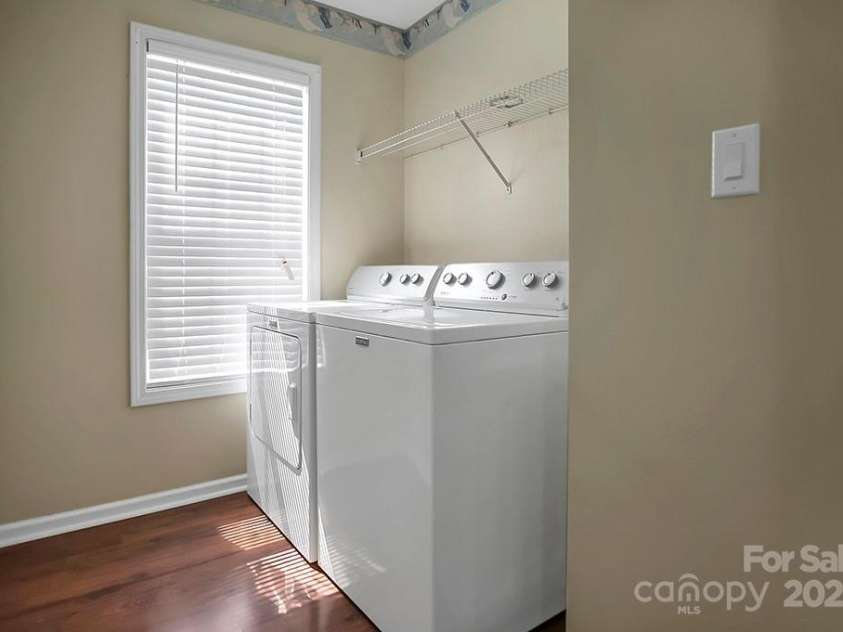 2467 Hawk Ridge Drive, Gastonia, NC 28056.  MLS# CAR4268435, YatesRealty ID 18414. 