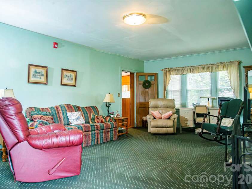 200 Main Street, Candor, NC 27229.  MLS# CAR4377488, YatesRealty ID 18415. 