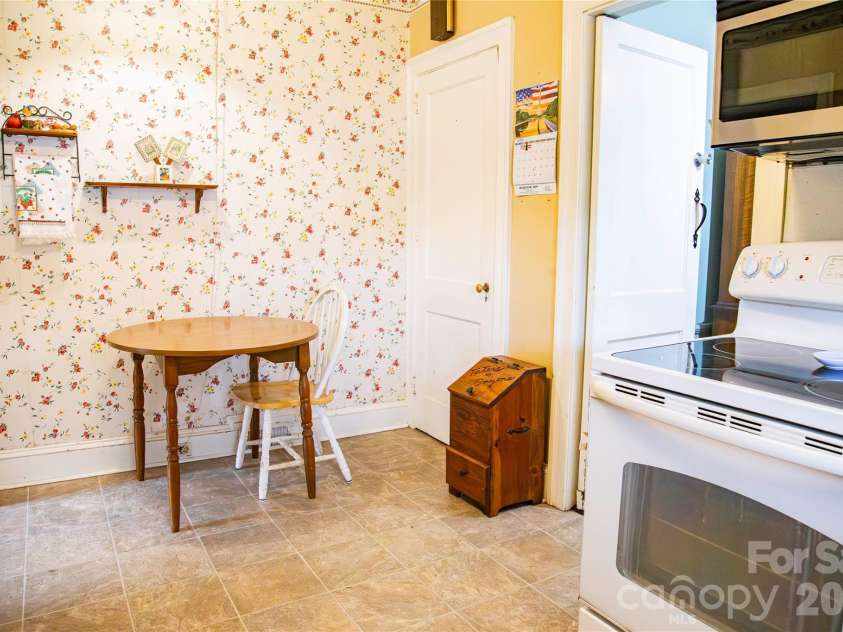 200 Main Street, Candor, NC 27229.  MLS# CAR4377488, YatesRealty ID 18415. 