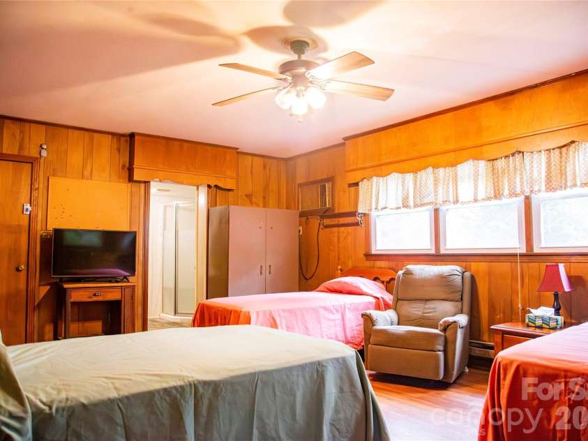 200 Main Street, Candor, NC 27229.  MLS# CAR4377488, YatesRealty ID 18415. 
