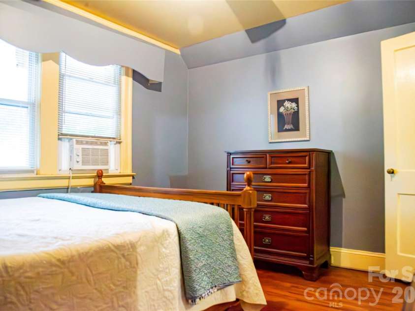 200 Main Street, Candor, NC 27229.  MLS# CAR4377488, YatesRealty ID 18415. 