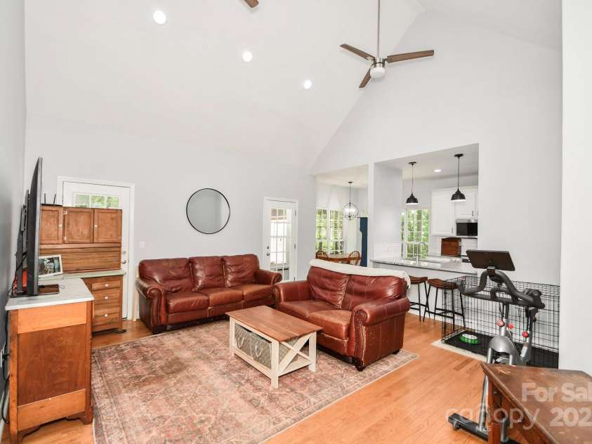 7328 Providence Road, Waxhaw, NC 28173.  MLS# CAR4257033, YatesRealty ID 18415. 