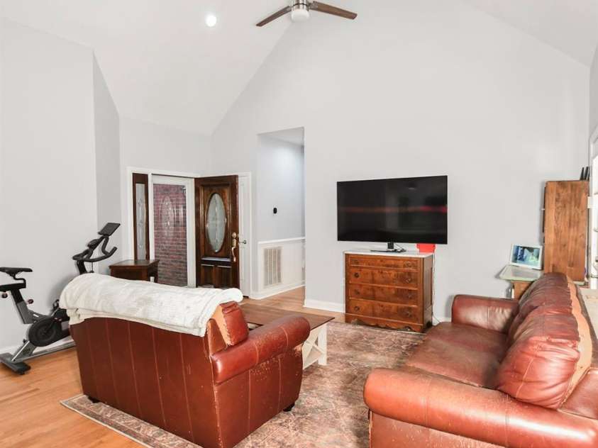 7328 Providence Road, Waxhaw, NC 28173.  MLS# CAR4257033, YatesRealty ID 18415. 