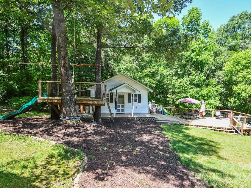 7328 Providence Road, Waxhaw, NC 28173.  MLS# CAR4257033, YatesRealty ID 18415. 