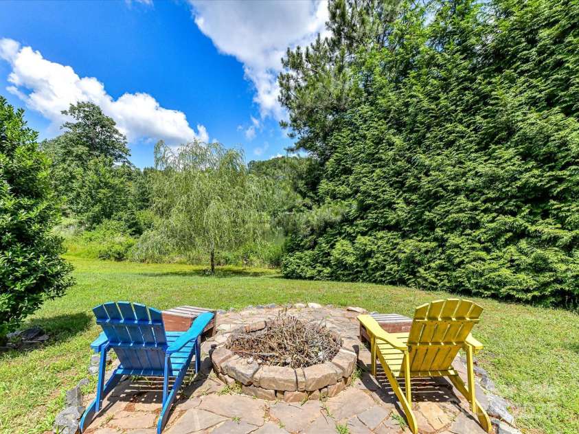 2325 Perry Road, Denver, NC 28037.  MLS# CAR4327085, YatesRealty ID 18416. 