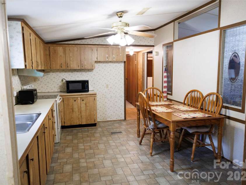 318 Tuckers Grove Road, Statesville, NC 28625.  MLS# CAR4377741, YatesRealty ID 18416. 