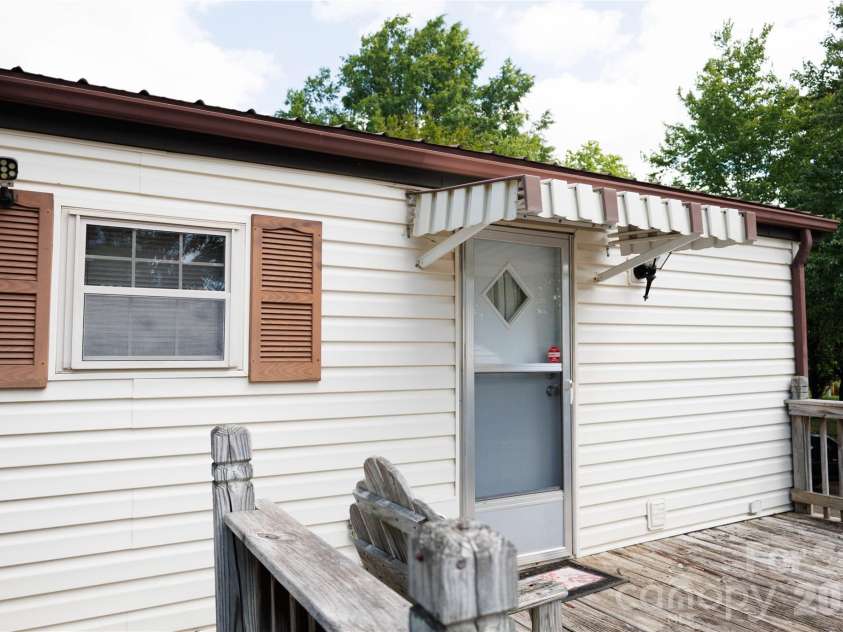 318 Tuckers Grove Road, Statesville, NC 28625.  MLS# CAR4377741, YatesRealty ID 18416. 
