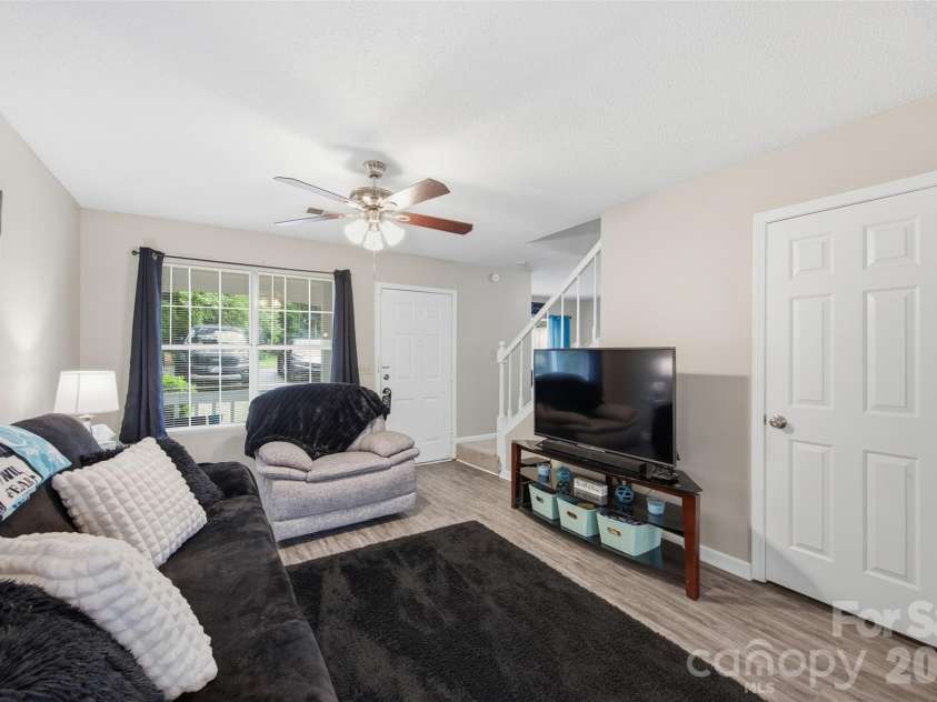 1158 Cloister Place, Columbia, SC 29210.  MLS# CAR4377312, YatesRealty ID 18417. 
