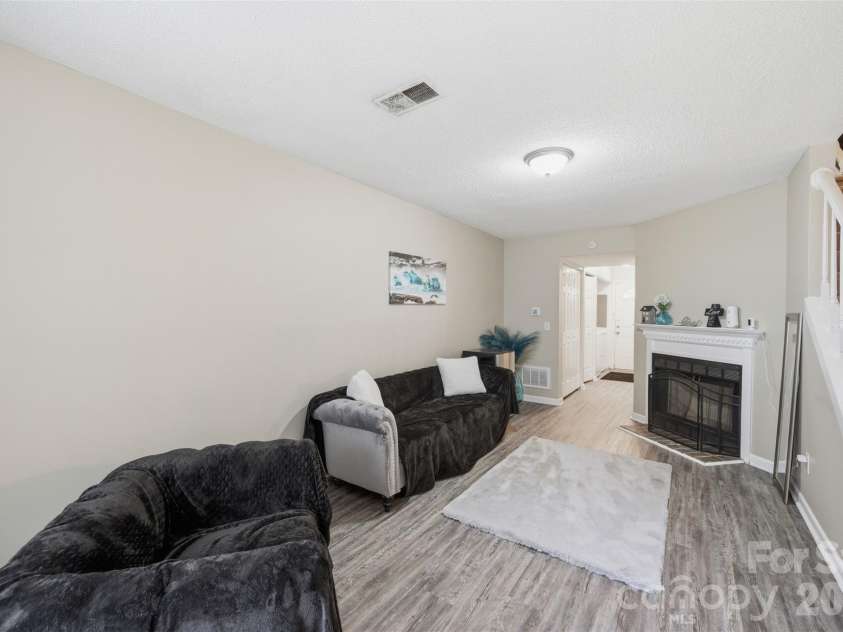 1158 Cloister Place, Columbia, SC 29210.  MLS# CAR4377312, YatesRealty ID 18417. 