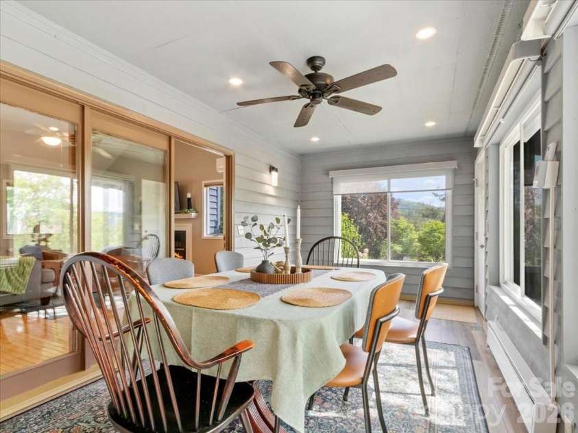 301 Robertson Street, Burnsville, NC 28714.  MLS# CAR4373096, YatesRealty ID 18419. 